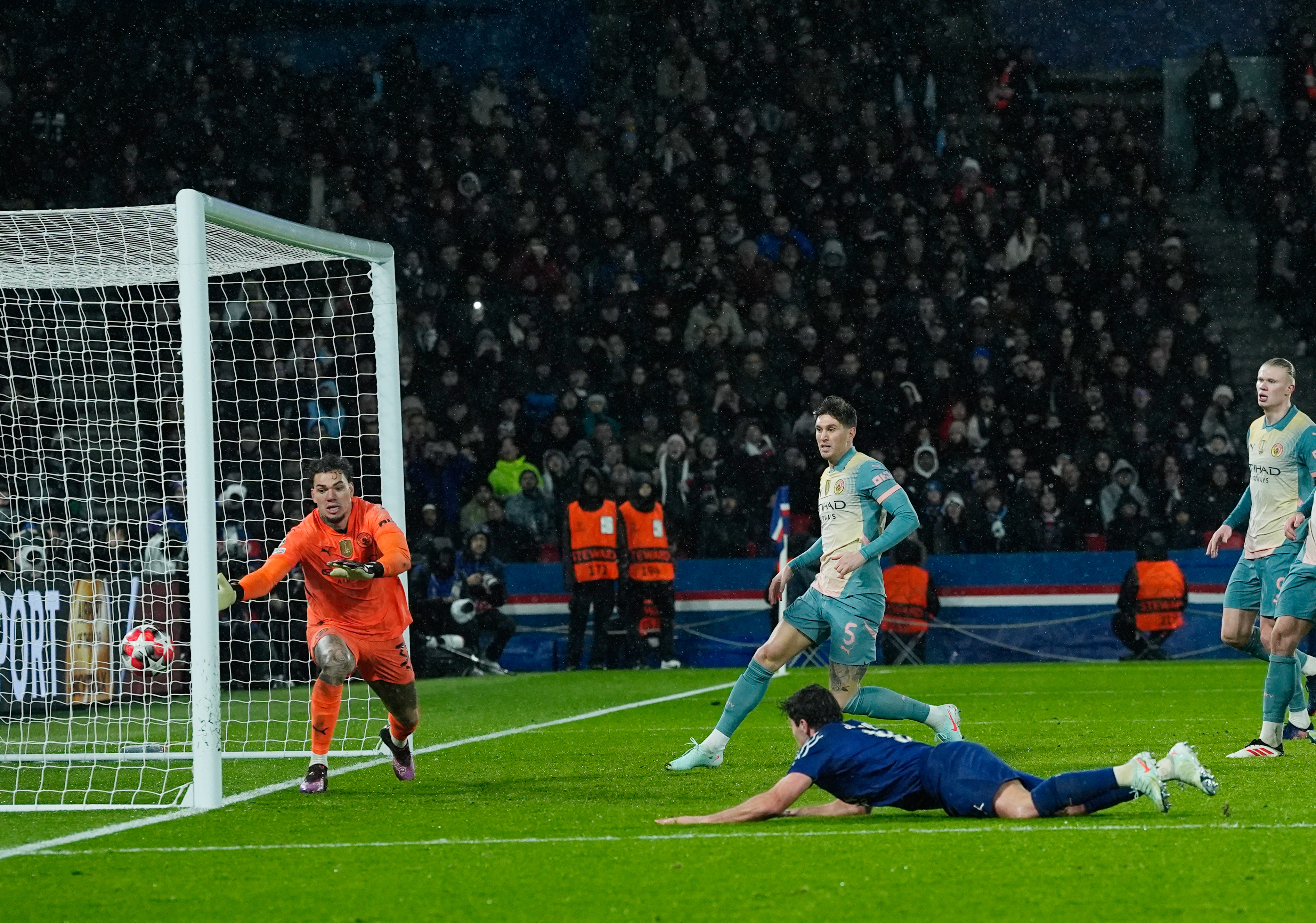 关于欧预赛悬念重重，球队技术犀利，胜场无限的信息