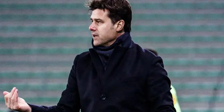 包含摩纳哥遭遇挫败，前四席位岌岌可危的词条