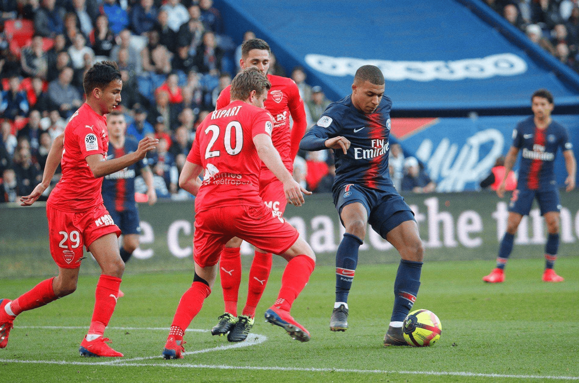 波尔多客场对阵尼斯，争取关键胜利