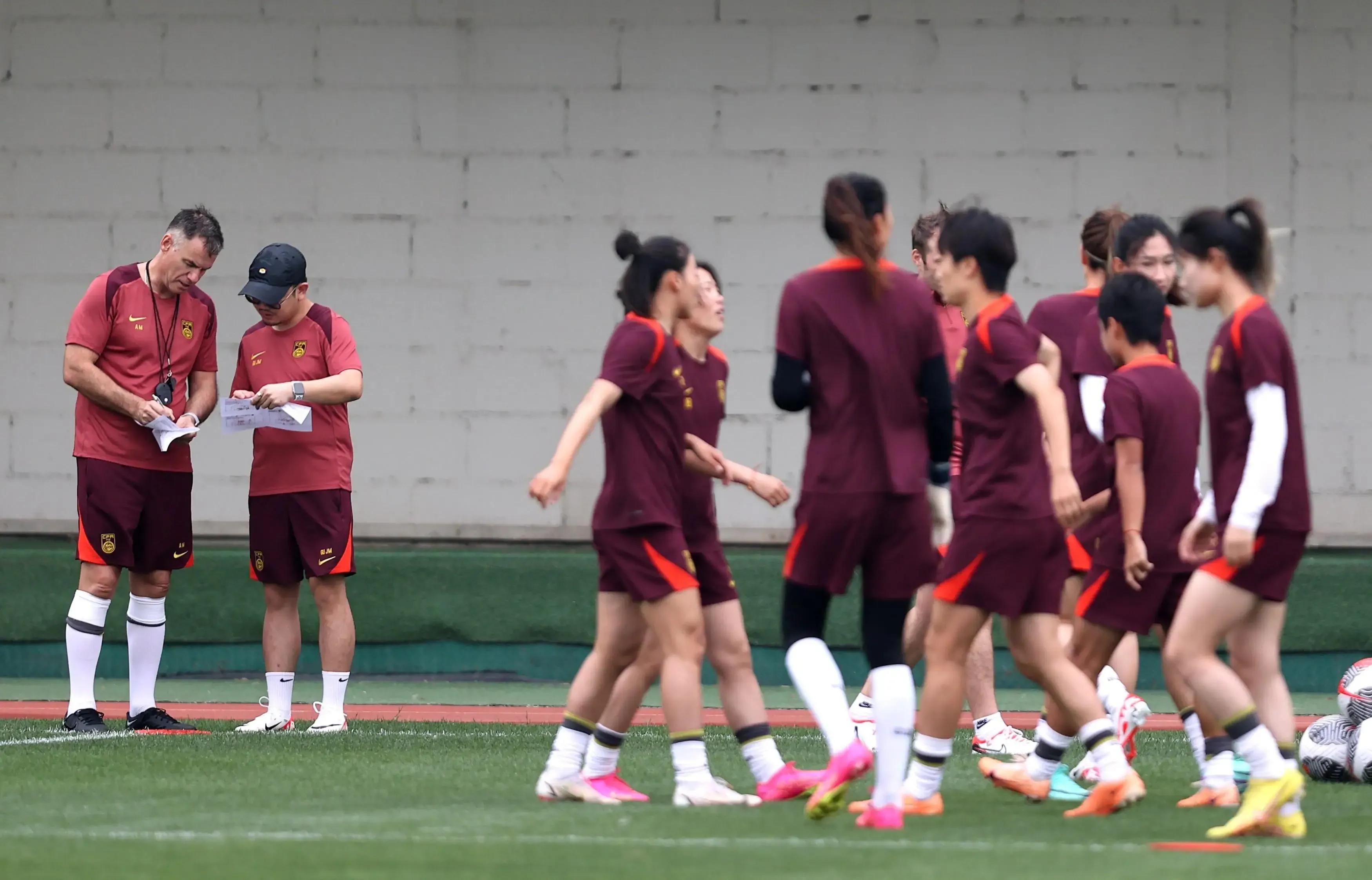 关于浙江省女足比赛备受瞩目，球员们表现出色的信息