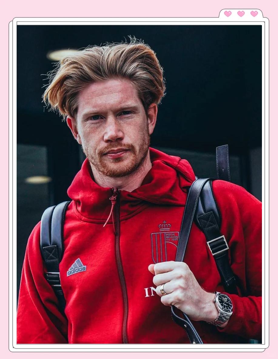 足球明星们的辉煌表现引发球迷狂热