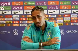 包含C罗今日表现抢眼，维尼修斯整场无解，教练赛后亲自拥抱的词条